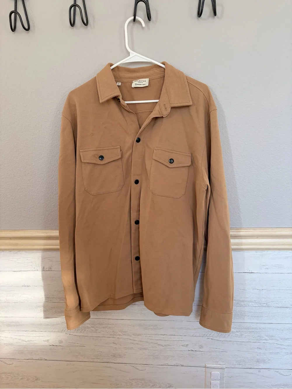 Men’s gray and tan outerwear package